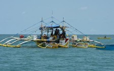 Ngư dân Philippines phản đối ông Duterte cấm đánh bắt trong bãi cạn Scarborough