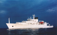 Tàu chiến Trung Quốc bắt tàu lặn tự hành Mỹ ở Biển Đông