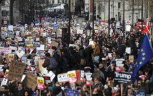 Ông Trump lên án thẩm phán chặn lệnh cấm nhập cảnh