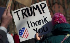 Bạo lực bùng phát tại cuộc tuần hành ủng hộ ông Trump