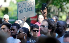 Biểu tình phản đối cảnh sát bắn chết dân được trắng án ở Mỹ