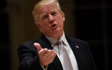 Trúc trắc ngôn ngữ trong khẩu chiến giữa Tổng thống Trump và báo Mỹ
