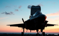 Tên lửa diệt tàu sân bay của Trung Quốc vô dụng vì F-35B