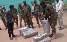Phát hiện số tiền mặt khổng lồ trong nhà cựu tổng thống Sudan