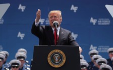 Tổng thống Mỹ kêu gọi Anh cẩn trọng trước Huawei