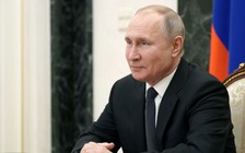 Tổng thống Putin cảm ơn các nữ nhân viên y tế nhân ngày 8.3