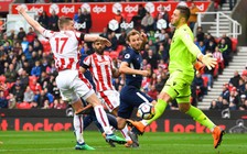 Kane được 'tặng' bàn thắng, Salah kinh ngạc