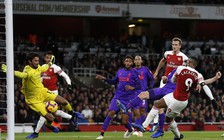 Liverpool đánh rơi 2 điểm quý giá trước Arsenal