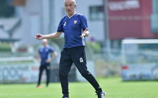 HLV tuyển UAE: 'Việt Nam mạnh hơn Thái Lan hiện tại'