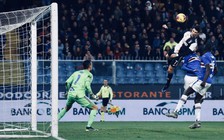 Cristiano Ronaldo bật cao 2,6 m, đứng trên không 1,5 giây và ghi bàn thắng không tưởng