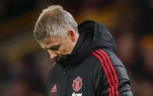 Solskjaer ‘tung cờ trắng’, CĐV M.U đòi sa thải HLV