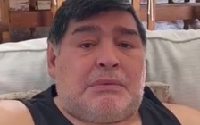 'Cậu bé vàng' Diego Maradona bật khóc kêu gọi giúp đỡ trẻ em nghèo ở Argentina