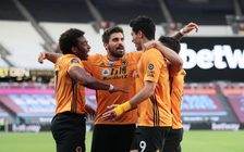 “Bầy sói” Wolverhampton bám sát khiến “Quỷ đỏ” M.U bất an