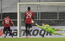 HLV của M.U: 'Bruno Fernandes không dám... nhảy chân sáo khi sút 11 m'