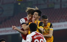 Va chạm kinh hoàng bị nứt hộp sọ, Raul Jimenez có nguy cơ từ giã sự nghiệp