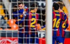 Kết quả Valencia 2-3 Barcelona: Messi lập cú đúp giữ hy vọng
