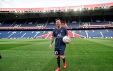 Messi hoàn tất ký hợp đồng và ra mắt PSG