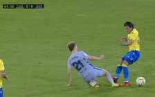 Tranh cãi quanh chiếc thẻ đỏ của Frenkie de Jong khiến Barcelona bị Cadiz thủ hòa