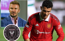 David Beckham ra tay giải cứu Cristiano Ronaldo khỏi M.U