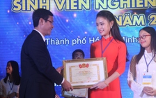 'Cánh tay robot đút thức ăn cho người già' đoạt giải nhất