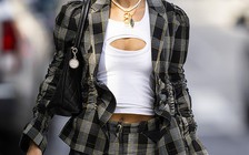 Bella Hadid đưa áo khoác lên một tầm cao mới