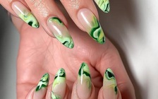 Nail vân đá là công thức làm móng của những quý cô cổ điển ưa phá cách