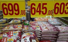 Giá gạo xuất khẩu Việt Nam vượt Thái Lan