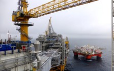 Giá xăng dầu hôm nay 24.3.2022: Vọt trên mốc 120 USD/thùng