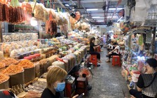 Chống Covid- 19, tiểu thương chợ An Đông chỉ được miễn giảm phí