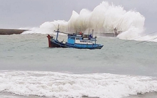 Vùng biển ở đảo Phú Quý liên tục xuất hiện sóng ngọn cờ