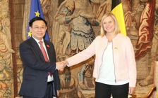 Chủ tịch Quốc hội đề nghị Bỉ tiếp tục ưu tiên, nhượng lại vắc xin dôi dư