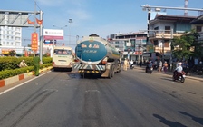 Bình Phước: Tai nạn liên hoàn khi dừng đèn đỏ, tài xế kẹt cứng trong cabin