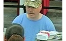 Cướp ngân hàng bằng… cuốn Kinh Thánh