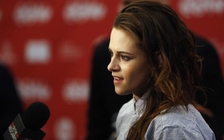 Kristen Stewart lần đầu làm đạo diễn phim ngắn về nữ quyền