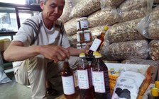 Tự tạo cơ hội: Chế biến nấm trồng thành thức ăn sẵn