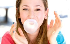 Nuốt kẹo cao su có bị tắc ruột?