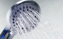 Tắm nước lạnh hay nóng tốt hơn?