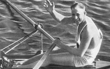 Chuyện kỳ quặc về Olympic: Chấp đối thủ thời gian đua vì... đàn vịt