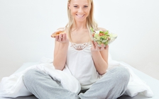 Biến thói quen ăn đêm thành cách để giảm cân dễ dàng