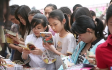 Đọc sách theo cách của con