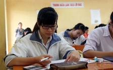 Nhiều áp lực trong khâu coi thi bài tổ hợp