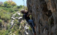 Muốn chữa bệnh trầm cảm, hãy leo vách đá!