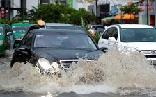 Nam bộ mưa lớn, TP.HCM lại ngập, Miền Trung nắng nóng