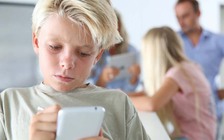 Qua mặt phụ huynh bằng Facebook