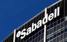 Ngân hàng lớn nhất Tây Ban Nha muốn rời Catalonia