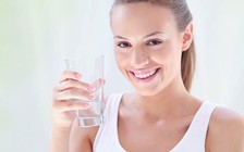 Lợi ích của uống nước ấm