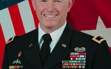 Tướng Mỹ dan díu với vợ quân nhân