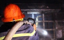 Khóa trái cửa để 3 con trong nhà, 1 trẻ thiệt mạng vì hỏa hoạn