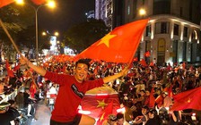 Mr. Đàm hủy show để cùng 100 đồng nghiệp xem U.23 Việt Nam thi đấu