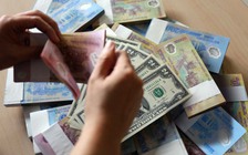 Bát nháo đổi tiền lì xì